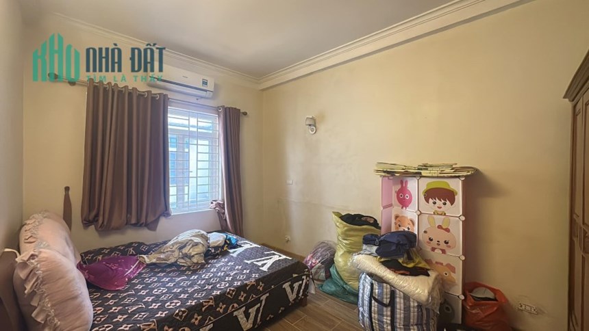 Bán nhà 106m2 phố Nghi Tàm, Tây Hồ Thang máy Nhập Nội thất Sang trọng 2 Ô tô phi 10m 19.5 Tỷ