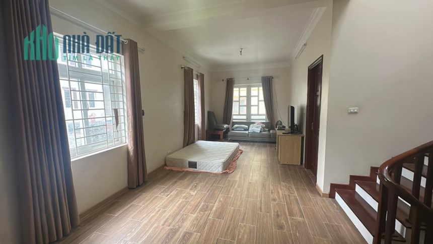 Bán biệt thự 105m2 phố Nghi Tàm, Tây Hồ Thang máy XỊN Nội thất Nhập 10m Ô tô đua 19.9 Tỷ