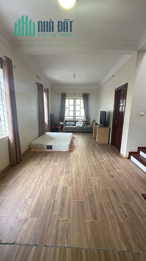 Bán nhà 108m2 phố Nghi Tàm, Tây Hồ Thang máy Nhập Đẳng cấp Đại gia 2 Ô tô đua 10m 19.7 Tỷ