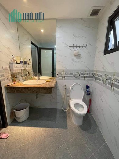 Bán nhà 107m2 phố Nghi Tàm, Tây Hồ Thang máy XỊN Nội thất Đẳng cấp 10m Ô tô 19.7 Tỷ