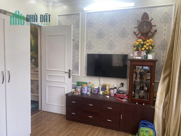 Bán căn nhà 55m2 phố Nghi Tàm, Tây Hồ Ô tô thông Kinh doanh 10.8 Tỷ