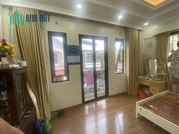 Bán căn nhà 59m2 phố Nghi Tàm, Tây Hồ Gara Ô tô thông Kinh doanh đa dạng 10.6 Tỷ