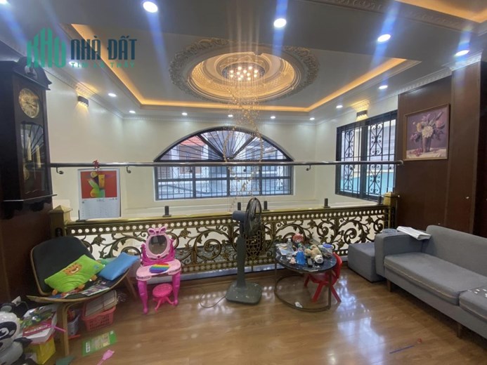 Bán căn nhà 56m2 phố Nghi Tàm, Tây Hồ Ô tô thông Kinh doanh đỉnh 10.8 Tỷ