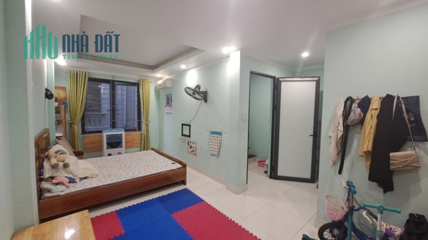 Bán căn nhà 58m2 phố Nghi Tàm, Tây Hồ Ô tô thông Kinh doanh vô đối 10.7 Tỷ