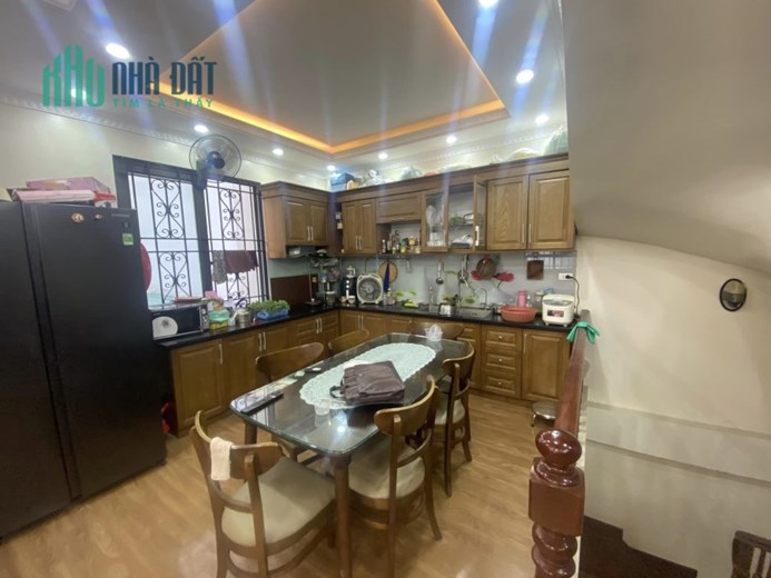 Bán ngôi nhà 59m2 phố Nghi Tàm, Tây Hồ Gara Ô tô thông Kinh doanh siêu đỉnh 10.8 Tỷ