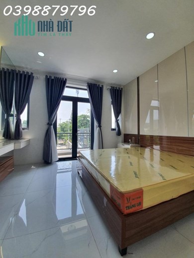 QUẬN 12, MẶT TIỀN , DIỆN TÍCH SIÊU KHỦNG 
250M2 , 4 LẦU CHỈ 6,5 TỶ