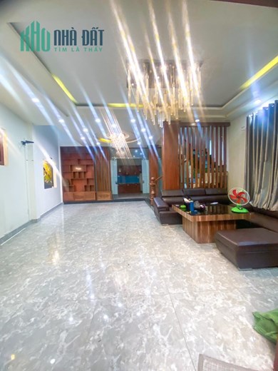 Ngộp Bank bán gấp Nhà lô góc Tân Hòa Đông Q.6 ngang 10 dài 17 3 tầng kiên cố.
