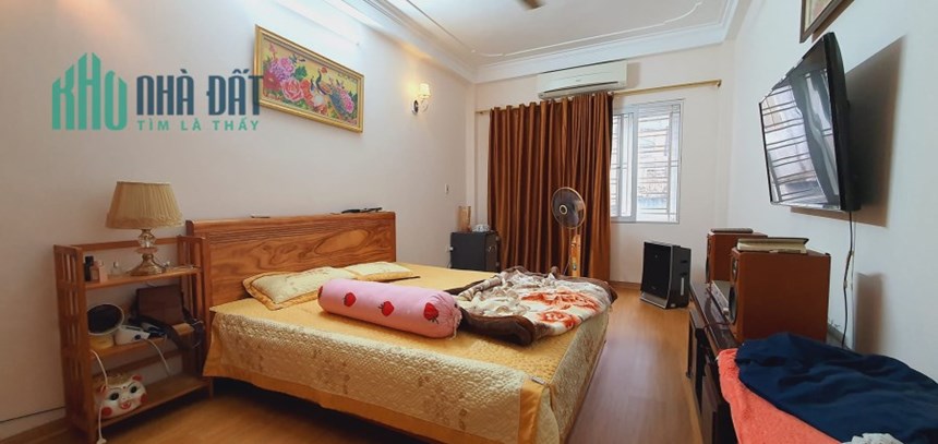 BÁN GÂP NHÀ ĐẸP CẦU GIẤY, DÂN XÂY 3 THOÁNG, GẦN CÔNG VIÊN, 45M2 NHỈNH 4 TỶ