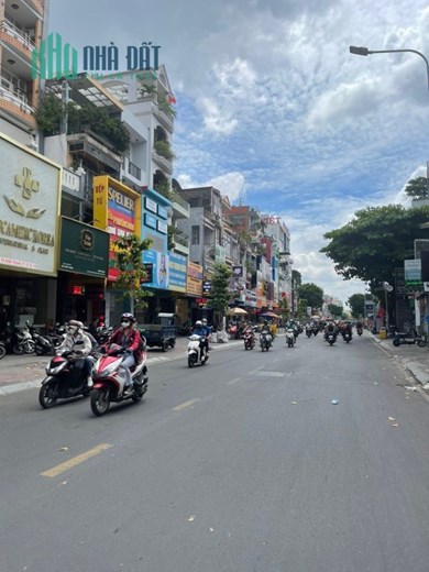 NHỈNH 9 TỶ - SÁT MẶT TIỀN 20M HẺM 8M KINH DOANH ĐỈNH,