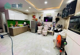 Trần Nhân Tôn Quận 10 – Xe Hơi Đến Cửa-10m Ra Mặt Tiền-2 Tầng 43M2-Ngang Khủng 4.7m-Nhỉnh 3TỶ