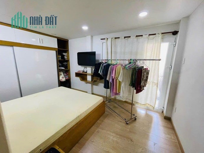 Trần Nhân Tôn Quận 10 – Xe Hơi Đến Cửa-10m Ra Mặt Tiền-2 Tầng 43M2-Ngang Khủng 4.7m-Nhỉnh 3TỶ