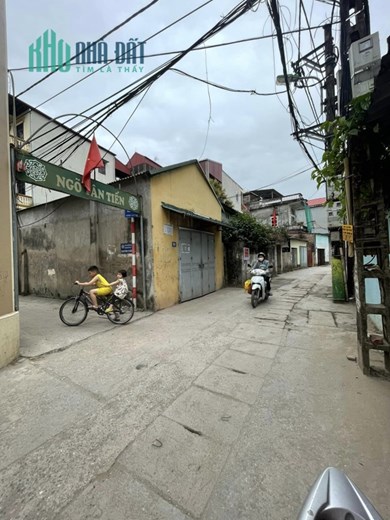 Bán Đất chỉ hơn 1 Tỷ Quận Bắc Từ Liêm, Ngõ Nông Gần Ô Tô, MT 6m