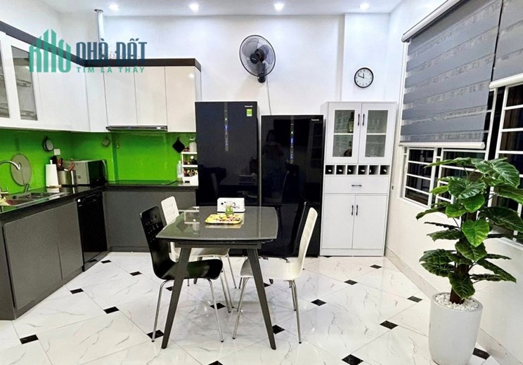 Bán nhà Phố TÔ VĨNH DIỆN, NHÀ MỚI 6 TẦNG, GARA, TRƯỚC NHÀ Ô TÔ TRÁNH