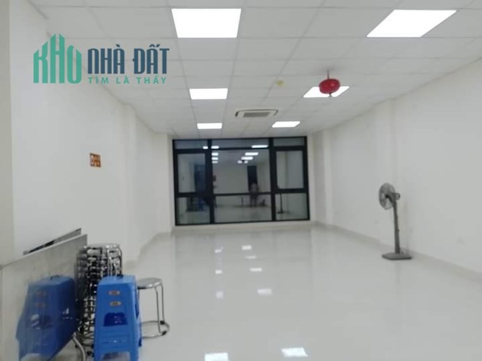 Cần cho thuê văn phòng T3,T4,T5 Hoàng Văn Thái. DT: 93m2x15 triệu/tháng. LH0964240141