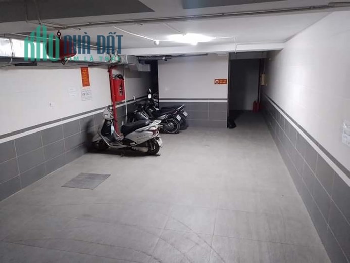 Cần cho thuê văn phòng T3,T4,T5 Hoàng Văn Thái. DT: 93m2x15 triệu/tháng. LH0964240141