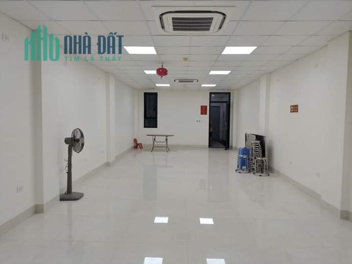 Cần cho thuê văn phòng T3,T4,T5 Hoàng Văn Thái. DT: 93m2x15 triệu/tháng. LH0964240141