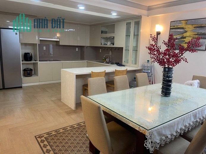 Bán Biệt Thự Hồ Biểu Chánh Phú Nhuận, Xe hơi vào nhà, 7x12, giá 17 Tỷ 5 TL