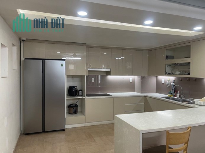 Bán Biệt Thự Hồ Biểu Chánh Phú Nhuận, Xe hơi vào nhà, 7x12, giá 17 Tỷ 5 TL