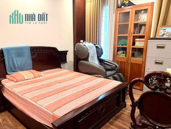 BÁN NHÀ HOÀNG CẦU-PHÂN LÔ VIP-GARA Ô TÔ NỘI THẤT ĐẲNG CẤP-6T THANG MÁY 63m NHỈNH 2X TỶ