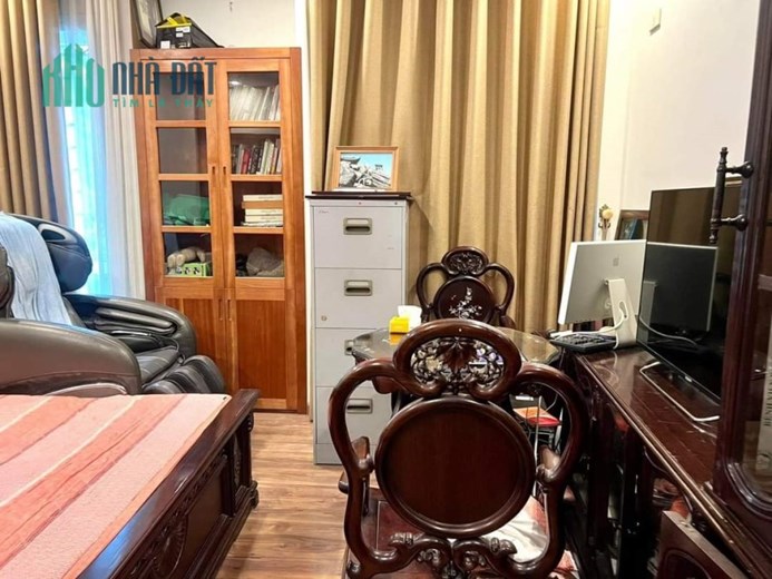 BÁN NHÀ HOÀNG CẦU-PHÂN LÔ VIP-GARA Ô TÔ NỘI THẤT ĐẲNG CẤP-6T THANG MÁY 63m NHỈNH 2X TỶ