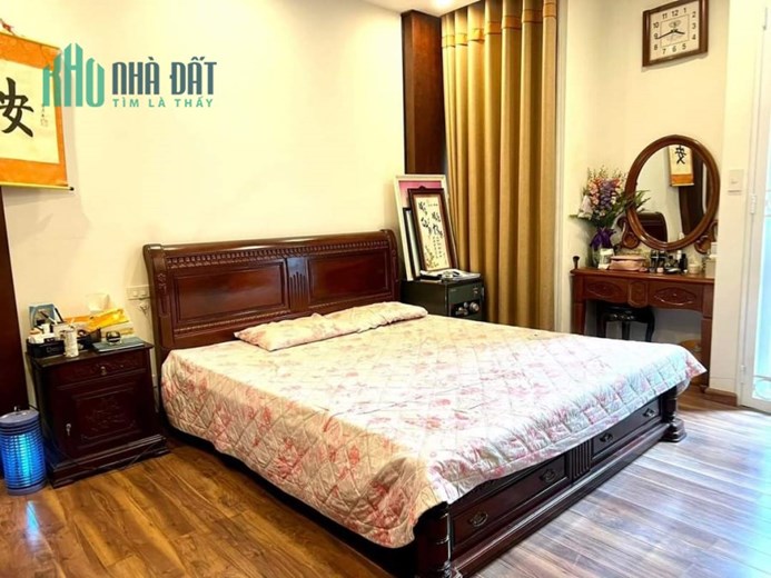 BÁN NHÀ HOÀNG CẦU-PHÂN LÔ VIP-GARA Ô TÔ NỘI THẤT ĐẲNG CẤP-6T THANG MÁY 63m NHỈNH 2X TỶ