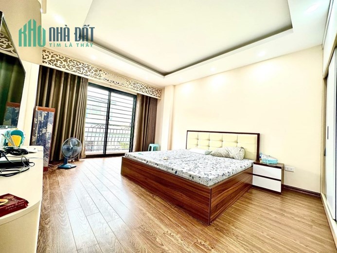 Mặt phố trung tâm Thanh Xuân KD Gara ô tô 8T thang máy
