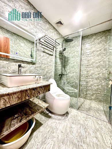 Mặt phố trung tâm Thanh Xuân KD Gara ô tô 8T thang máy