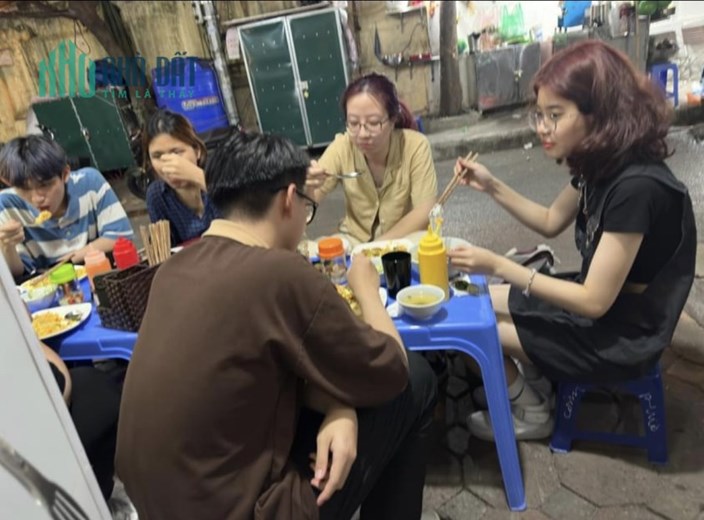 SANG NHƯỢNG CỬA HÀNG CƠM, PHỞ ĐỊA CHỈ SỐ 1, NGÕ 183 TRẦN ĐẠI NGHĨA