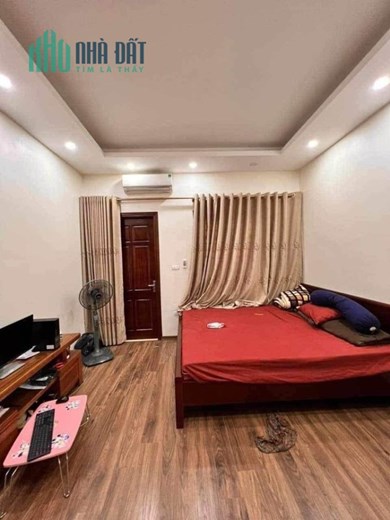 Bán nhà ngõ chợ Khâm Thiên(Đống Đa) 30m2 x4Tầng, 2 thoáng,Ở ngay, giá 2.5 tỷ 0969693855