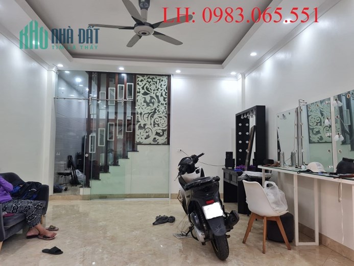 BÁN NHÀ NGÔ GIA TỰ - LONG BIÊN - NGÕ XE TẢI, GARA OTO GẦN BIGC, HỢP KINH DOANH, VĂN PHÒNG. Ở SƯỚNG