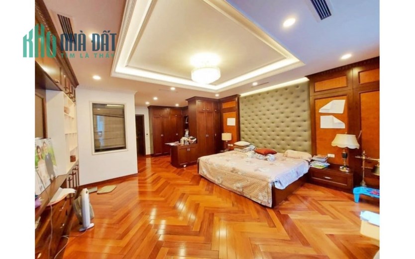 Khu  PL Nguyên Hồng giá 13 tỷ, 45mx4 tầng, KD tốt