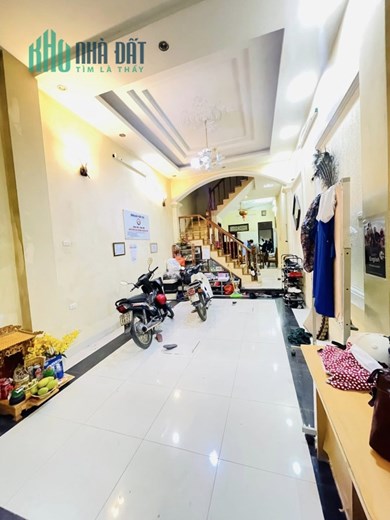 70m Mặt Tiền 4m Nhỉnh 11 Tỷ Phố Phạm Tuấn Tài Cầu Giấy. Nhà Phân Lô Ô Tô Tránh. Khu Vực Dân Trí