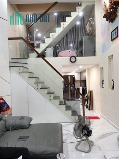 Gấp Bán Nhà Phan Văn Trị Quận Bình Thạnh - 35m2 Chỉ Nhỉnh 3Tỷ.