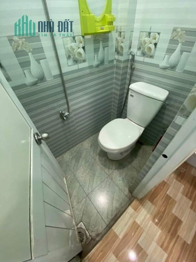 HOT HOT - CHỈ NHỈNH 1 TỶ - NHÀ Q.TÂN PHÚ - XIN MỜI ACE ĐI XEM NHÀ Ạ