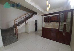 Cho thuê nhà nguyên căn 3 tầng, gần bùng binh Cây Gõ, Quận 10, chỉ 15 triệu/tháng