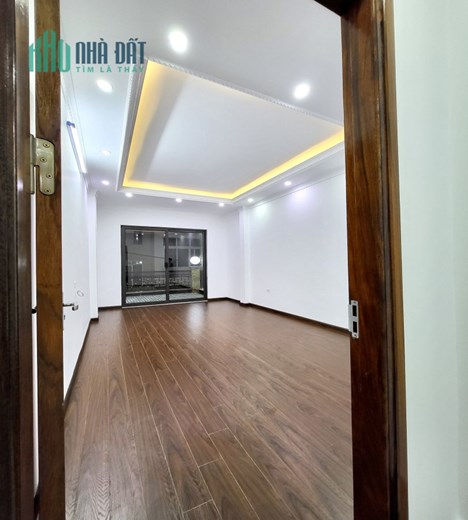 Bán Nhà Tân Mai, đường 7m, thang máy, gara ô tô, 50m x 5 tầng, 8.1 tỷ