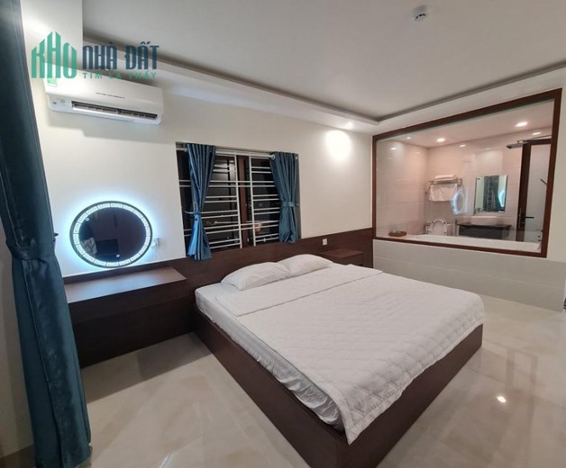 KINH DOANH ĐỈNH: khách sạn Vân Phong, sát biển, gần khu chuyên gia, 6 tầng, 100% công suất