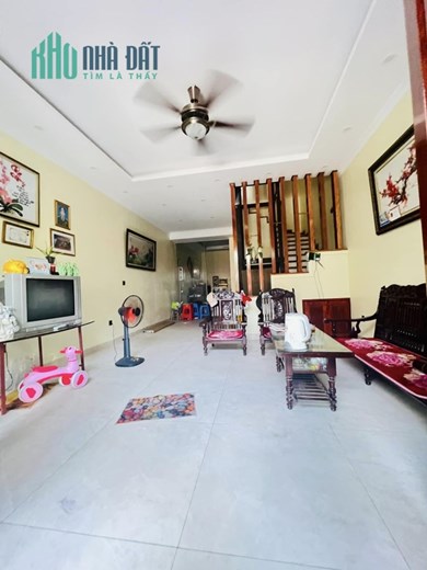 BÁN GẤP NHÀ RIÊNG XÃ ĐÀN, ĐỐNG ĐA, Ở NGAY, 42M2 4 TẦNG, GIÁ 4.1 TỶ