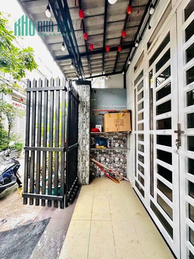 Nhà giá Ngộp đây khách ới