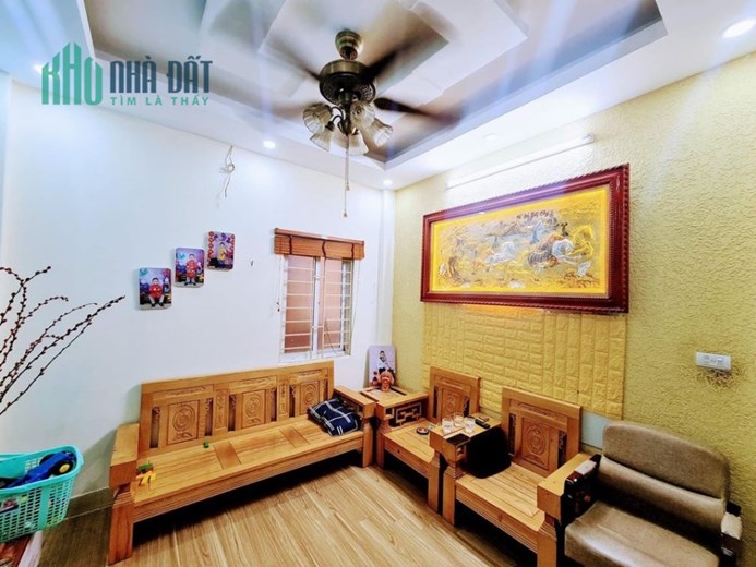 BÁN NHÀ KIM GIANG - HOÀNG MAI - NHÀ MỚI ĐẸP -VÀI BƯỚC RA ĐẾN ĐƯỜNG TO RỘNG-NHỈNH 3 TỶ