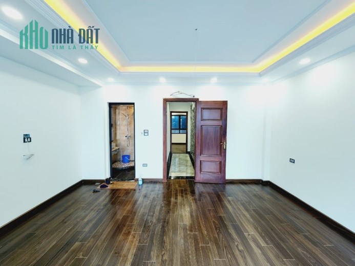 Bán nhà phố Doãn Kế Thiện, Cầu Giấy, 54m2, 8 tầng, ô tô tránh, thang máy, giá 16.9 tỷ