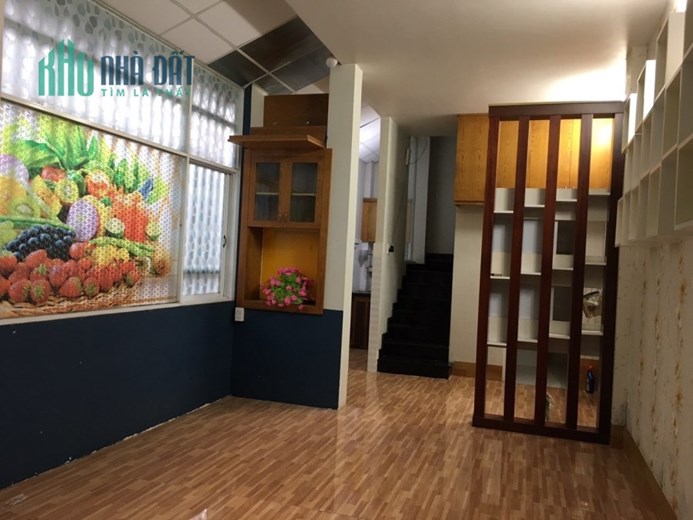 Bán Nhà Đối diện VinCom Thủ Đức, Linh Chiểu 37m2, 2 Tầng, hoàn công đủ chỉ nhĩnh 3 tỷ