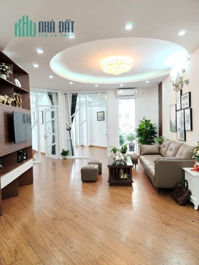 BẮT ĐÁY!!! Vị trí đẹp Chung cư Nguyễn Cơ Thạch - 122m2 chỉ với 3.8 Tỷ
