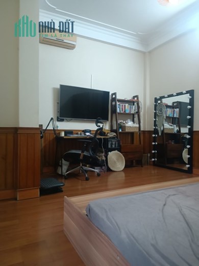 Bán nhà mặt phố Đặng Thùy Trâm , kinh doanh đa dạng, vỉa hè, 5 tầng, mặt tiền 5m, 50m, 22 tỷ.