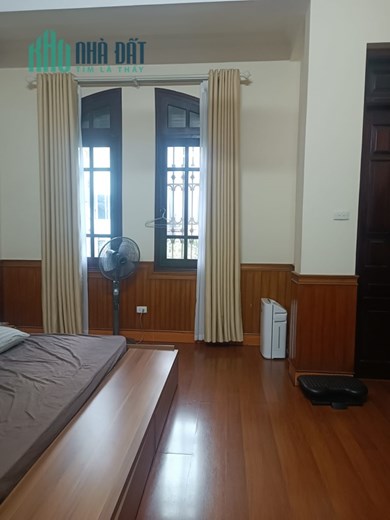 Bán nhà mặt phố Đặng Thùy Trâm , kinh doanh đa dạng, vỉa hè, 5 tầng, mặt tiền 5m, 50m, 22 tỷ.
