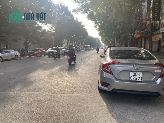 Bán nhà chính chủ số 4C12A ngõ 261 Trần Quốc Hoàn, Cầu Giấy, Hà Nội.
