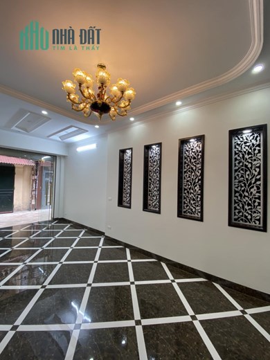 SIÊU PHẨM TÂN MAI - NHÀ ĐẸP THANG MÁY Ở LUÔN- CÁCH PHỐ 50M - OTO 7 CHỖ ĐỖ CỬA - NGÕ THÔNG - VỪA Ở