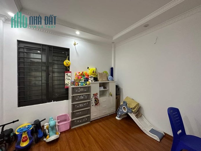 Bán nhà ngõ 12 Lương Khánh Thiện, Tân Mai 41m 5 tầng. Chỉ 3 tỷ 880 triệu.