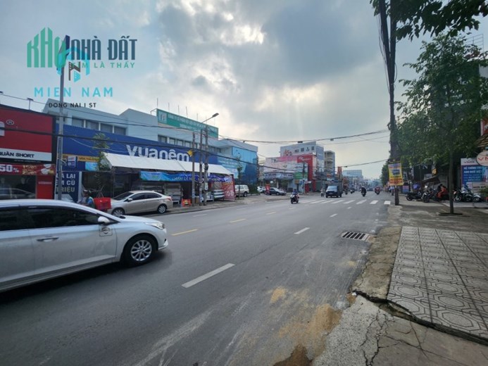 Cho thuê nhà 1 trệt 3 lầu GÓC 2MT Phạm Văn Thuận tt tp.Biên Hòa giá chỉ 39 triệu/tháng