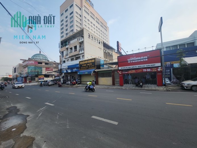 Cho thuê nhà 1 trệt 3 lầu GÓC 2MT Phạm Văn Thuận tt tp.Biên Hòa giá chỉ 39 triệu/tháng